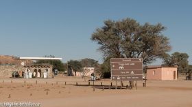 Sesriem Tankstelle-1020349.jpg