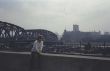 A 02 Shanghai, Micha auf Mauer.jpg